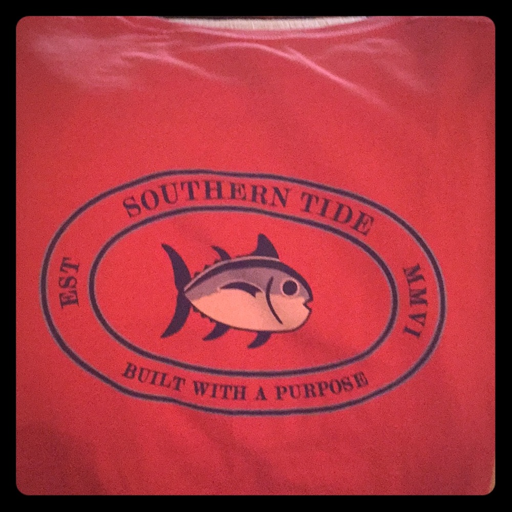 Southern Tide long sleeve T-shirt.